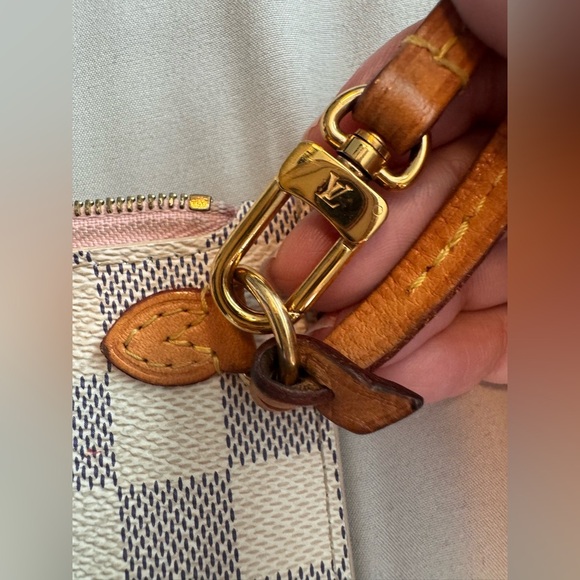 Louis Vuitton Damier Azur Canvas Neverfull Pochette - Picture 4 of 7